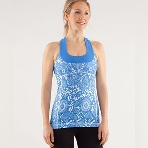 🍋 Lululemon | Blue Beachy Floral White Porcelain Racerback Scoop Neck Tank